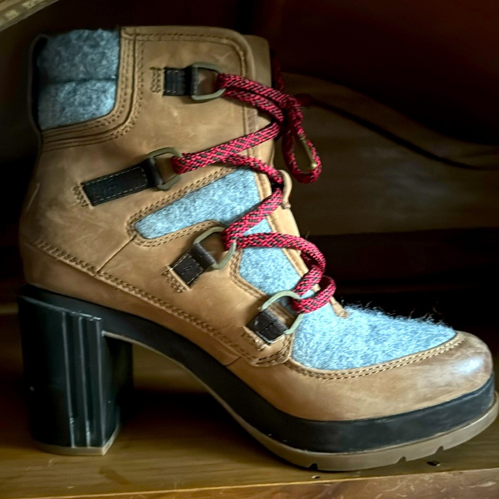 Sorrel booties